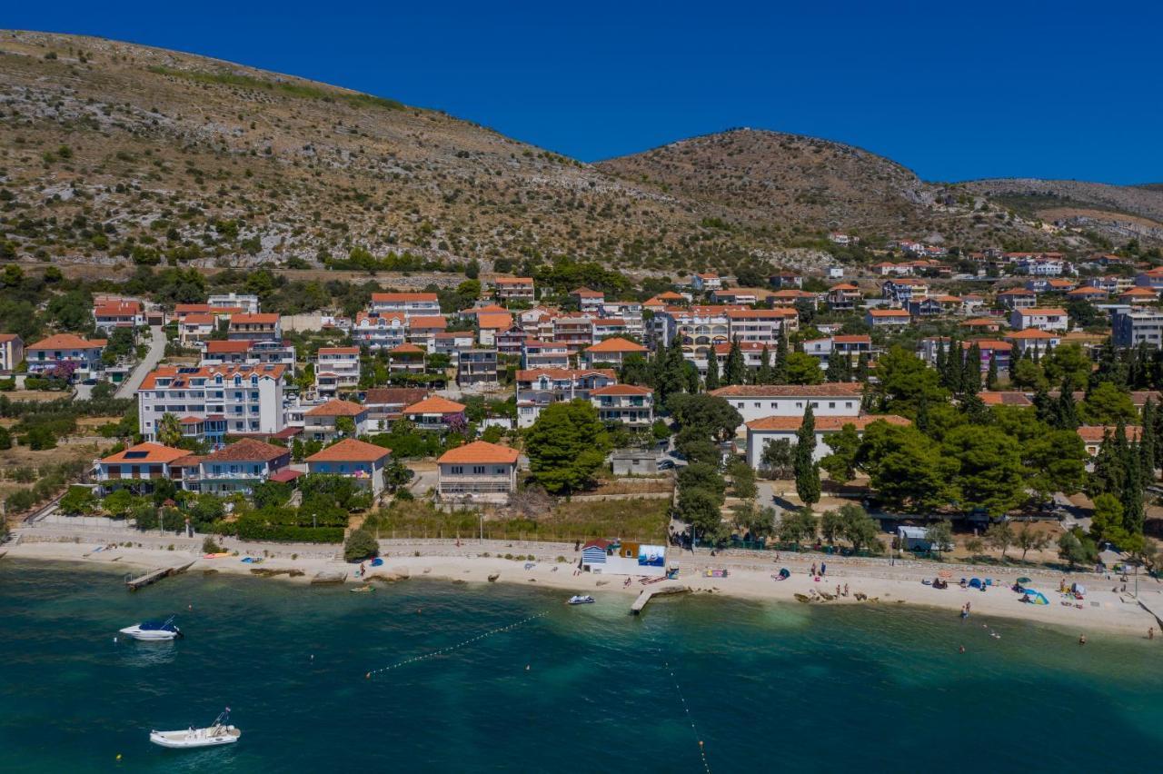 Mar Deluxe Apartments Trogir Bagian luar foto