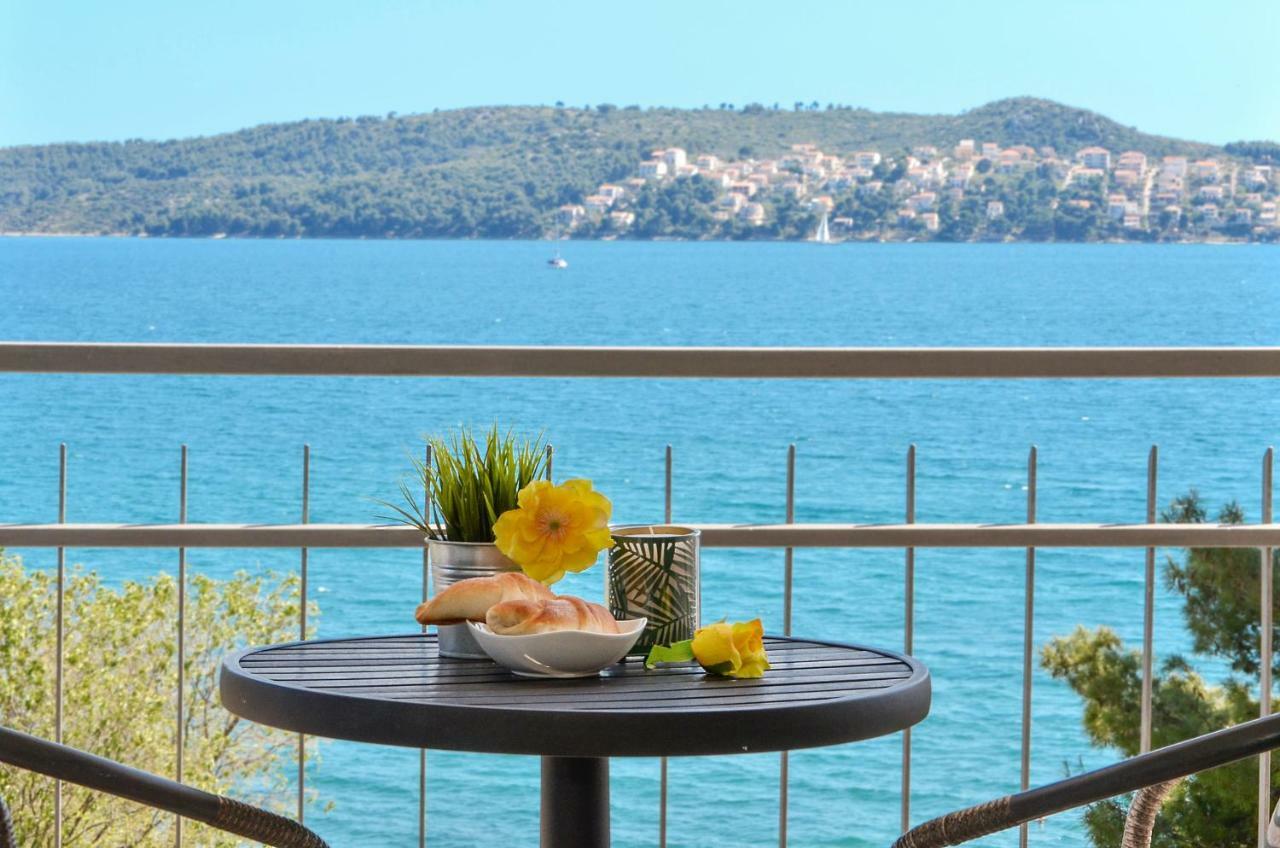 Mar Deluxe Apartments Trogir Bagian luar foto
