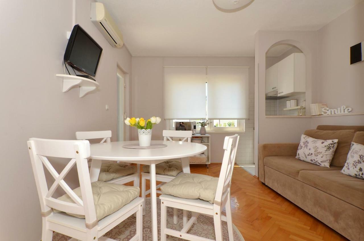 Mar Deluxe Apartments Trogir Bagian luar foto