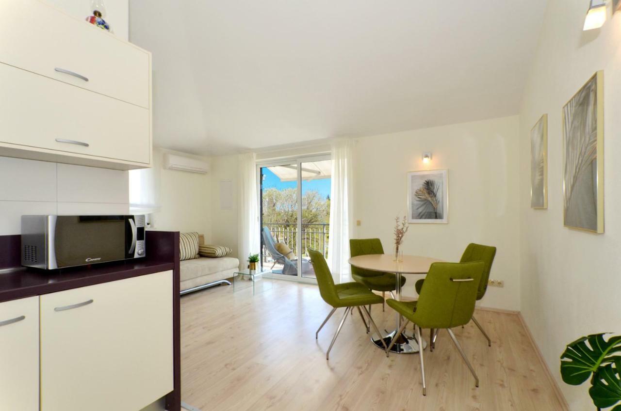 Mar Deluxe Apartments Trogir Bagian luar foto